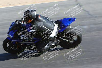 media/Jan-14-2024-SoCal Trackdays (Sun) [[2e55ec21a6]]/Turn 10 Inside (110pm)/